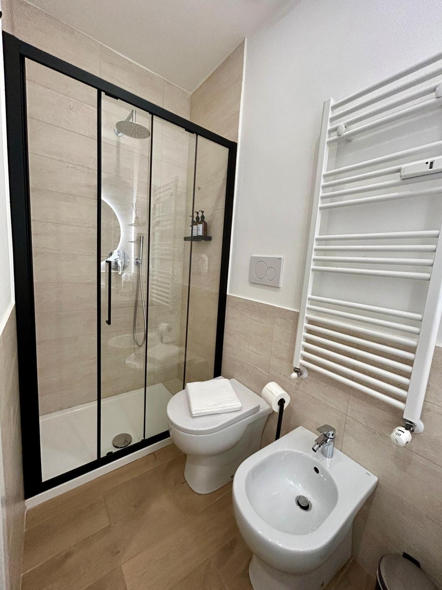 Navigli-Bocconi - Peque Home, Wi-Fi มิลาน ภายนอก รูปภาพ